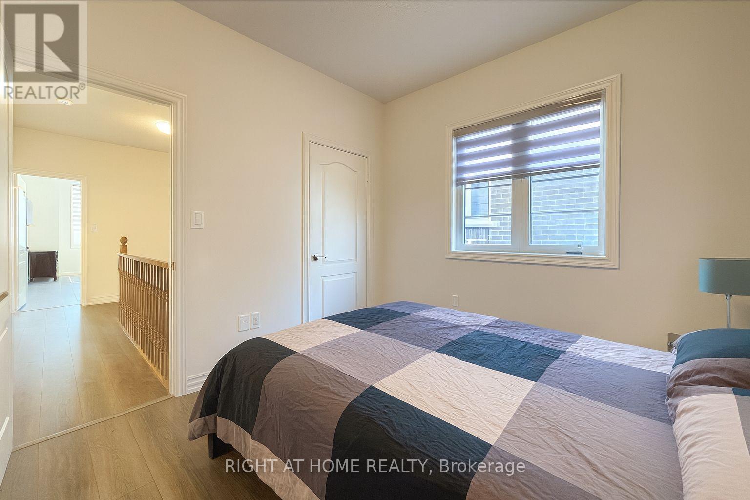 21 Trailbank Gardens, Hamilton (Waterdown), Ontario  L8B 1Z3 - Photo 22 - X12482607