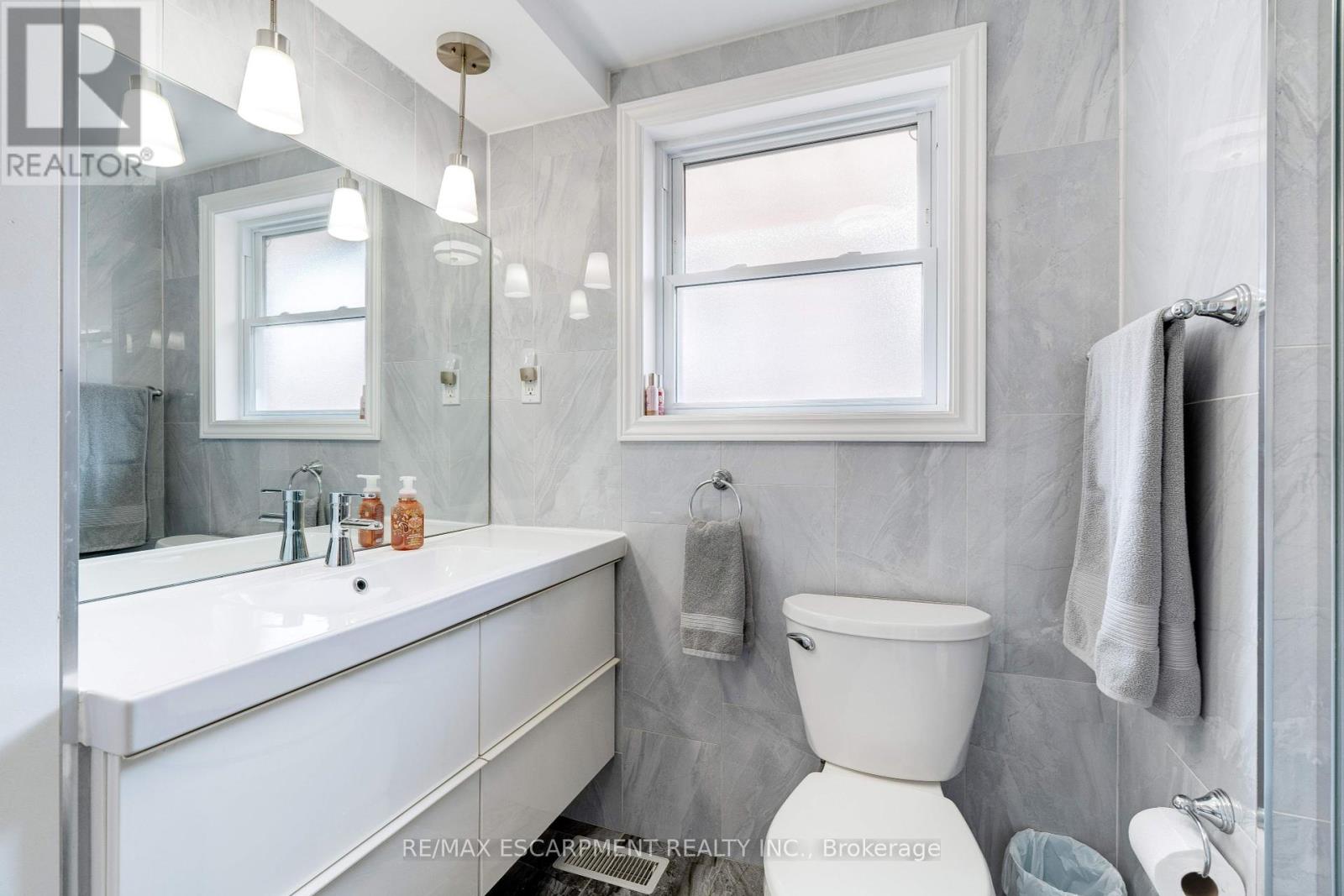 4 Beston Drive, Hamilton (Lisgar), Ontario  L8T 4V7 - Photo 14 - X12306360