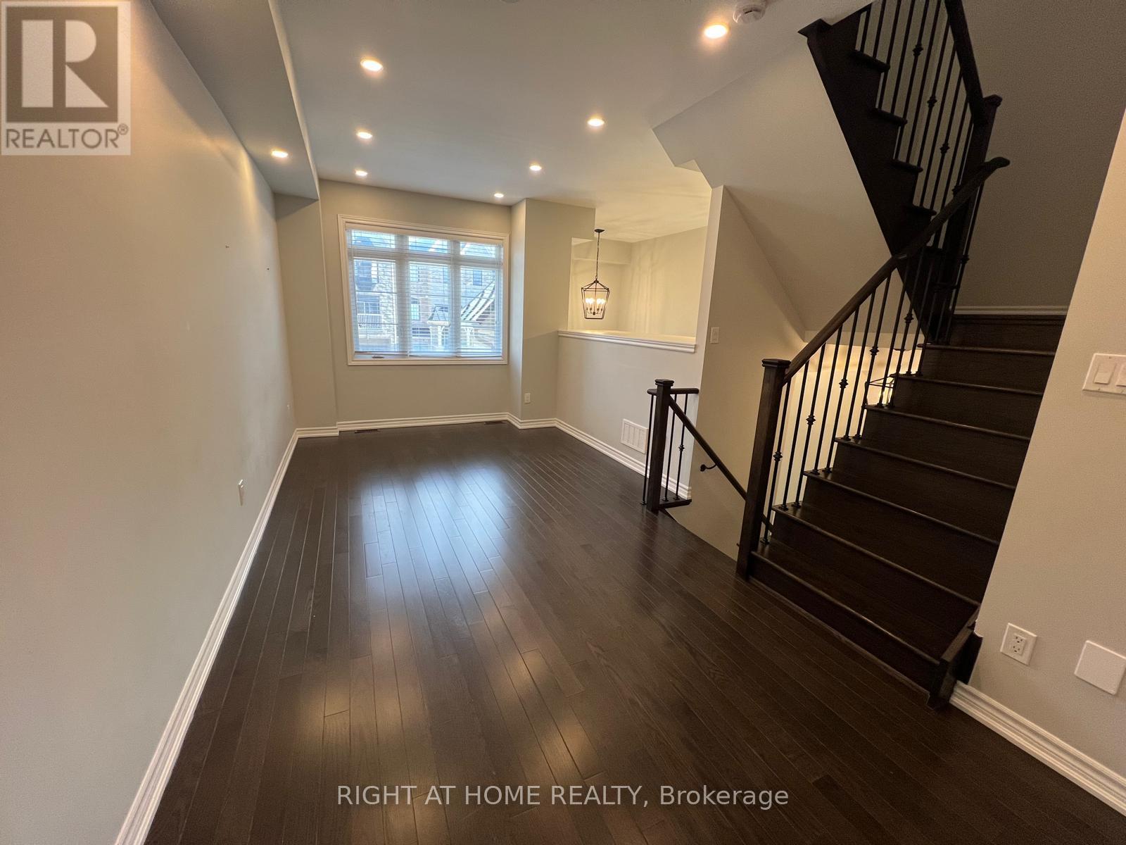 26 Sunset Terrace, Vaughan (Vellore Village), Ontario  L6H 4S3 - Photo 2 - N12482612