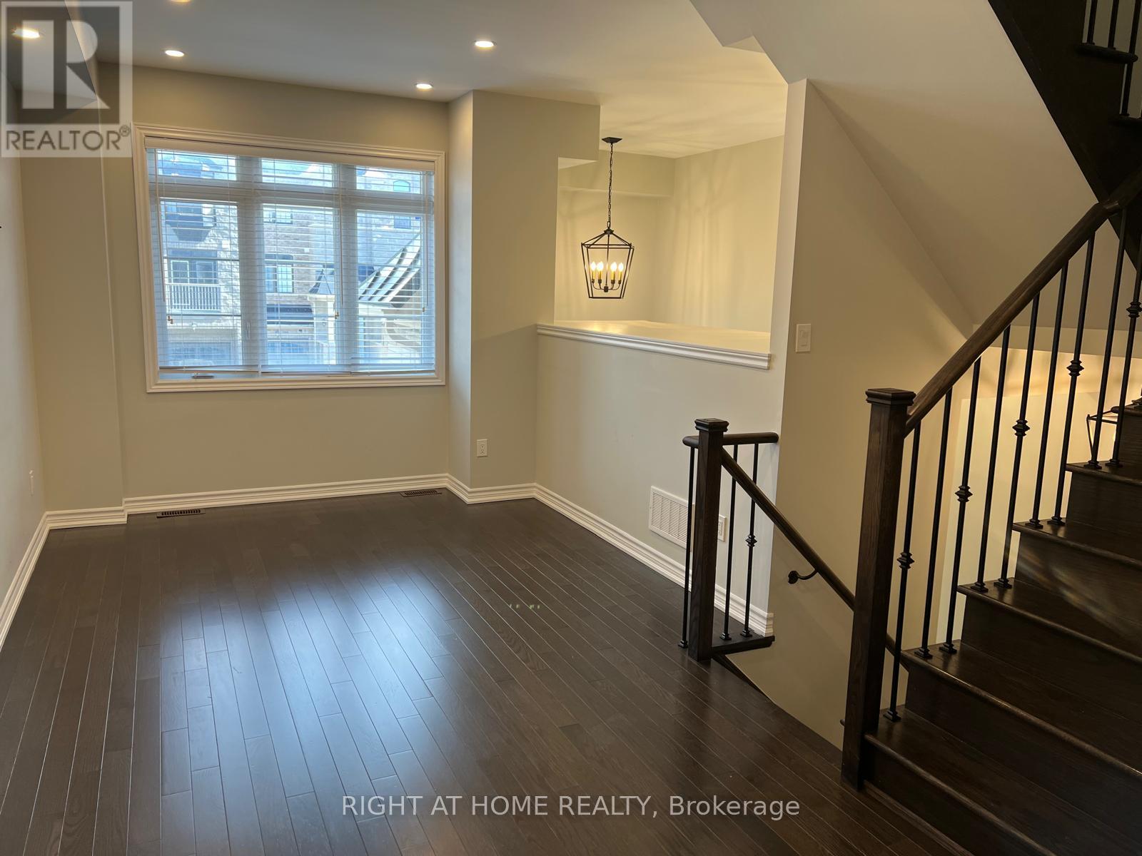 26 Sunset Terrace, Vaughan (Vellore Village), Ontario  L6H 4S3 - Photo 3 - N12482612