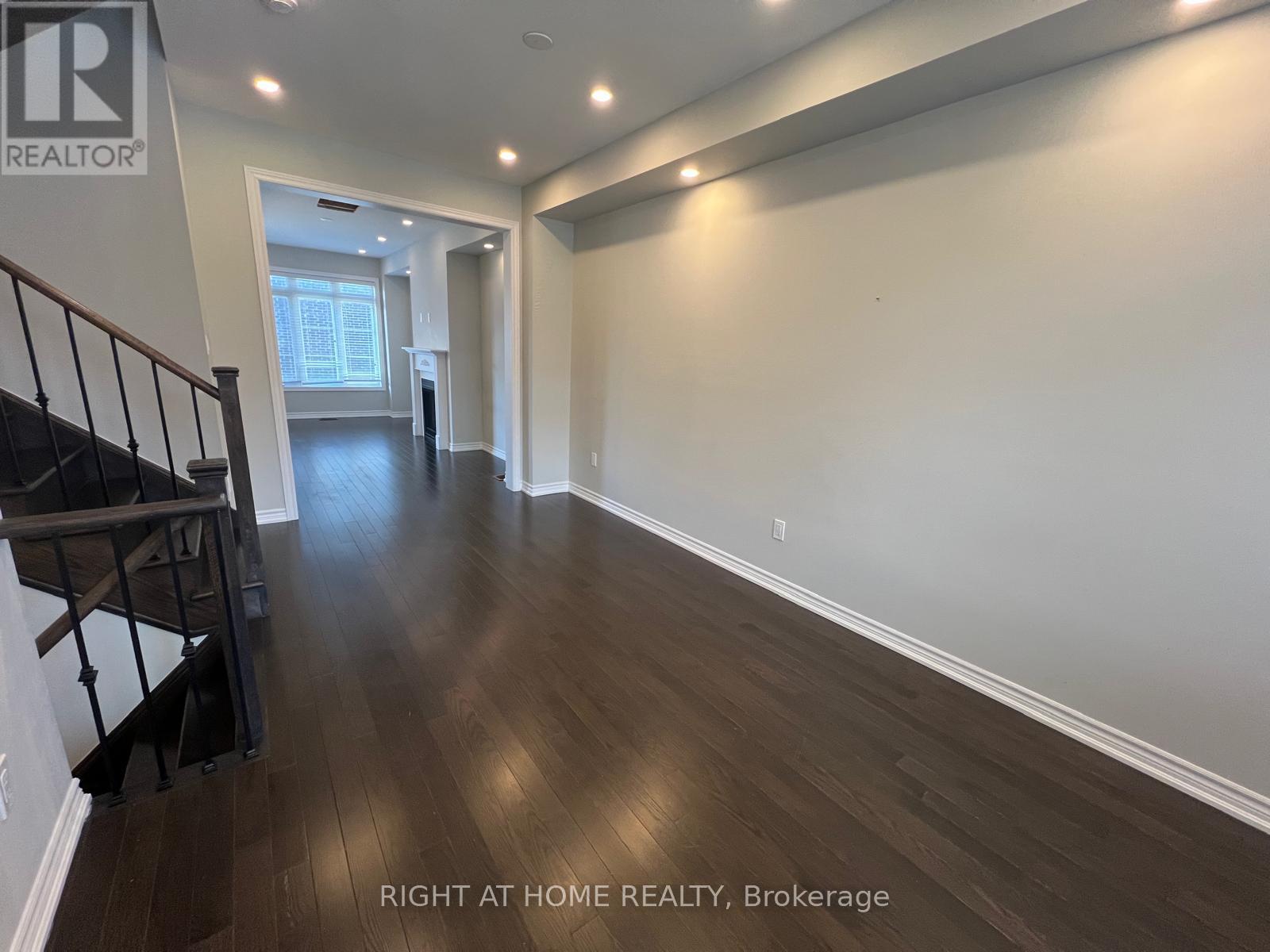 26 Sunset Terrace, Vaughan (Vellore Village), Ontario  L6H 4S3 - Photo 5 - N12482612