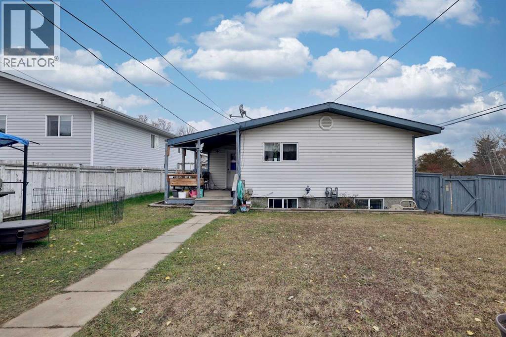 5611 53 Avenue, Camrose, Alberta  T4V 4P7 - Photo 49 - A2266378