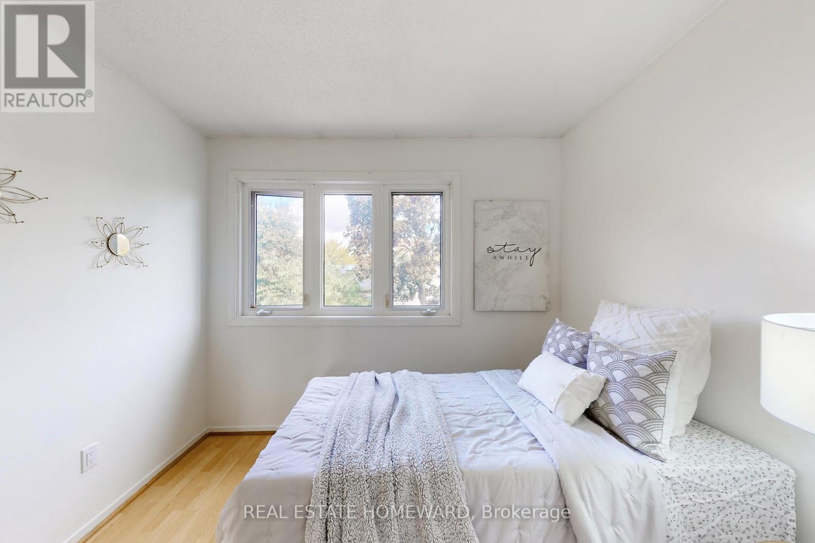 255 Kristin Grove, Mississauga (Mississauga Valleys), Ontario  L5A 3E7 - Photo 31 - W12482616