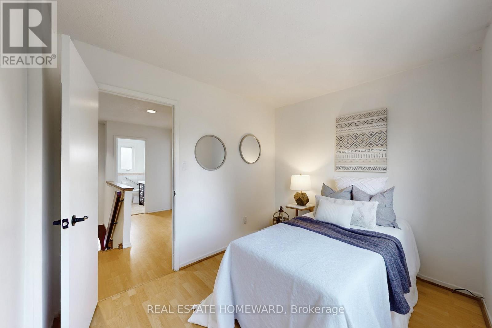 255 Kristin Grove, Mississauga (Mississauga Valleys), Ontario  L5A 3E7 - Photo 33 - W12482616