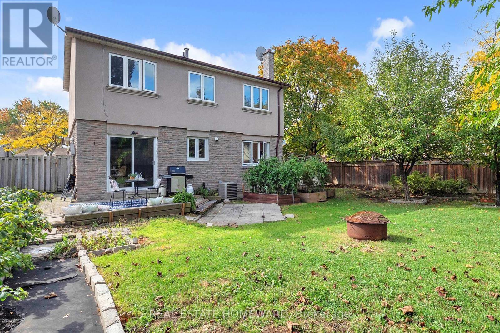 255 Kristin Grove, Mississauga (Mississauga Valleys), Ontario  L5A 3E7 - Photo 45 - W12482616