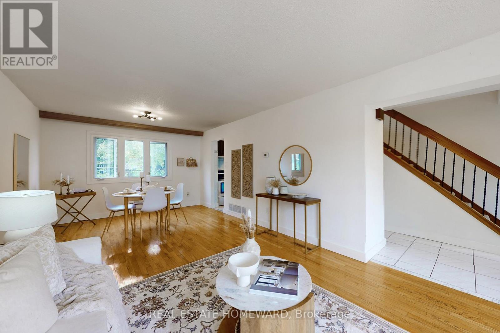 255 Kristin Grove, Mississauga (Mississauga Valleys), Ontario  L5A 3E7 - Photo 8 - W12482616