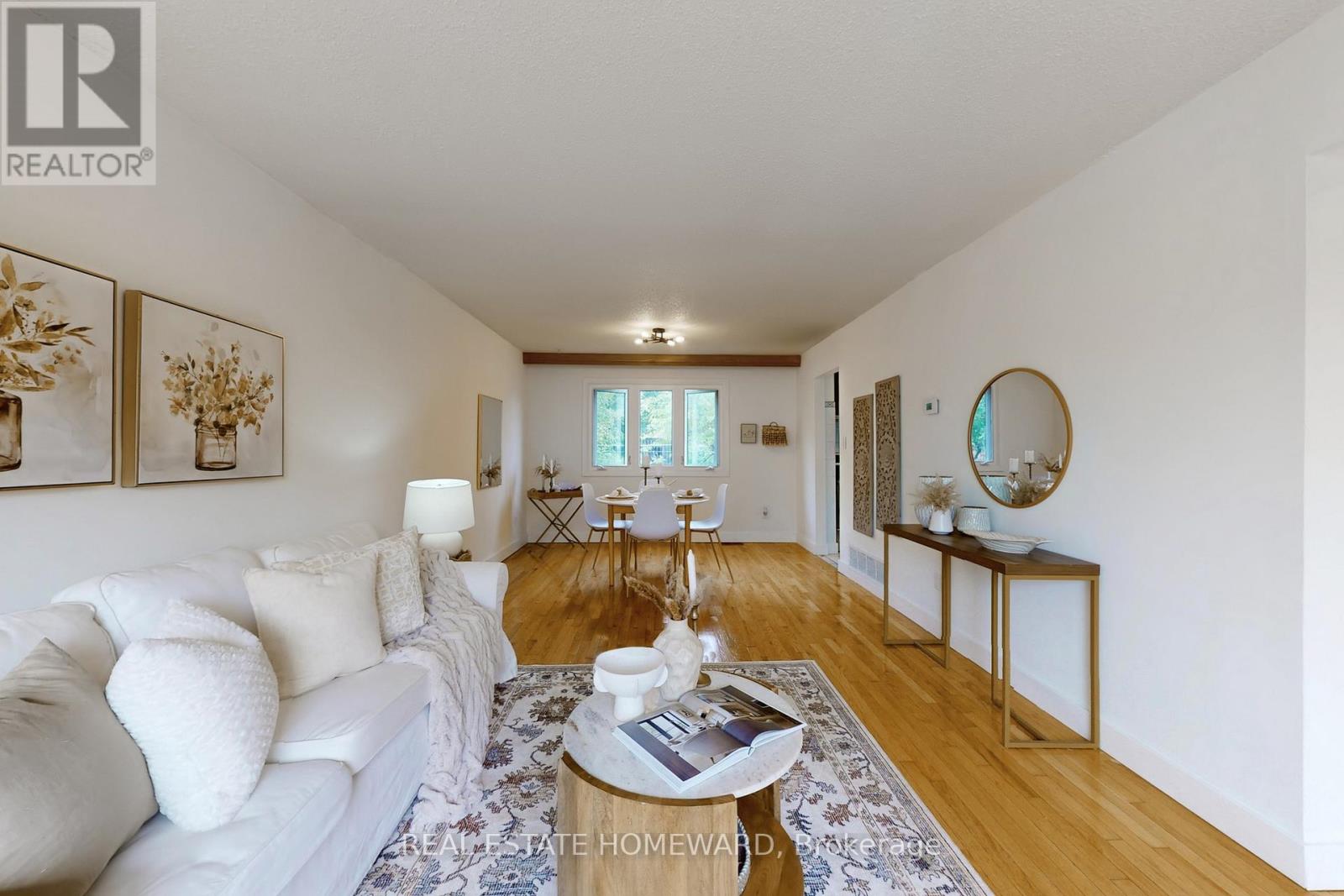 255 Kristin Grove, Mississauga (Mississauga Valleys), Ontario  L5A 3E7 - Photo 9 - W12482616
