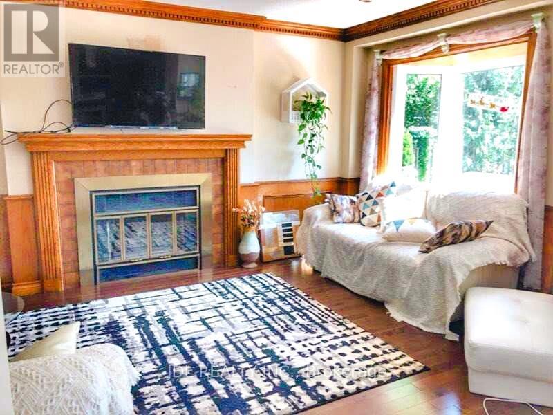 1332 Eddie Shain Drive, Oakville (Cv Clearview), Ontario  L6J 7C9 - Photo 3 - W12482618