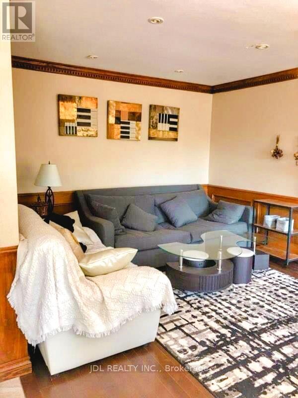 1332 Eddie Shain Drive, Oakville (Cv Clearview), Ontario  L6J 7C9 - Photo 4 - W12482618