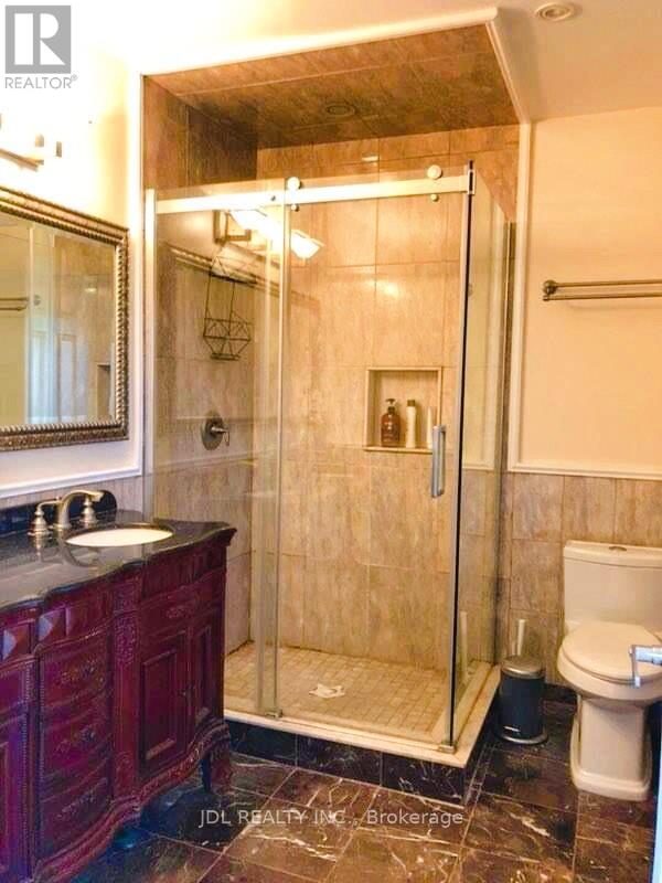 1332 Eddie Shain Drive, Oakville (Cv Clearview), Ontario  L6J 7C9 - Photo 8 - W12482618