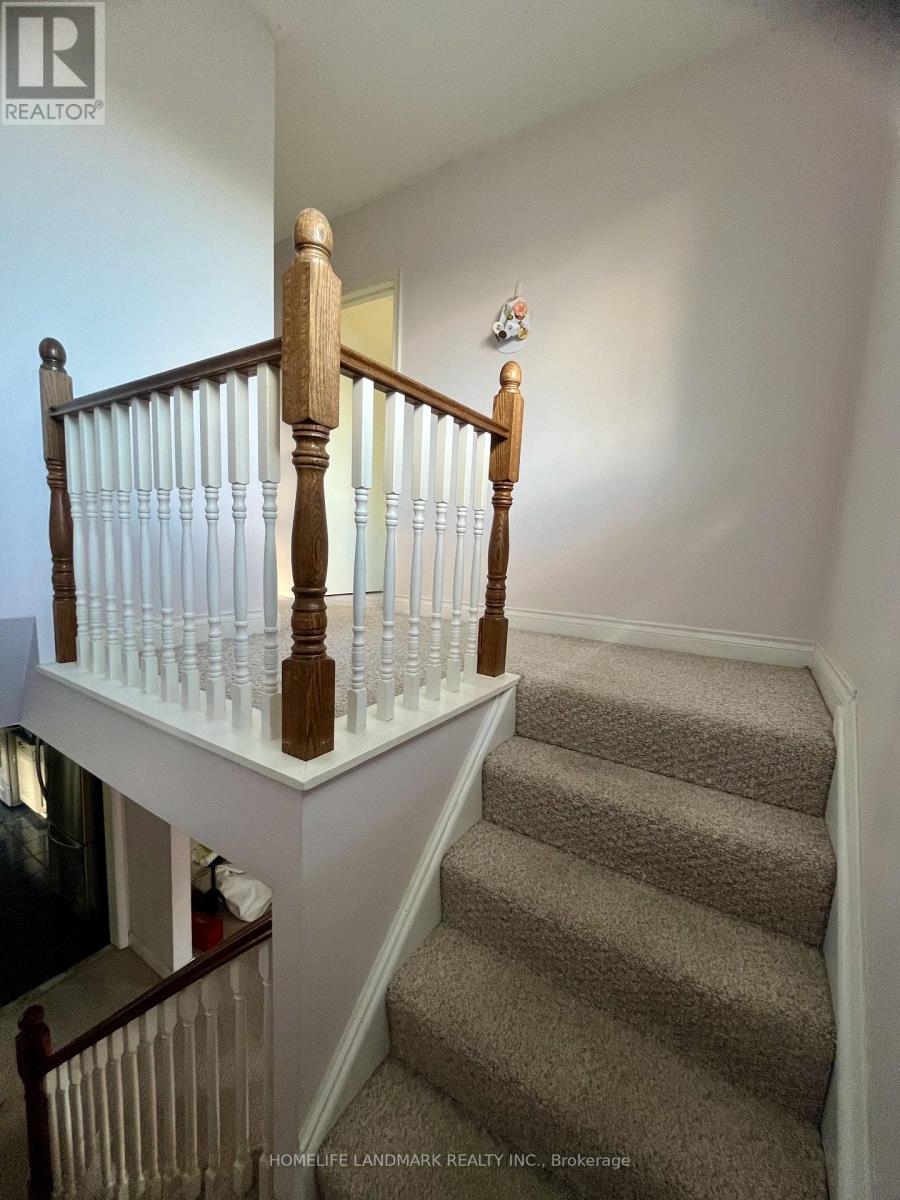 2319 Barclay Road, Burlington (Brant), Ontario  L7R 2B7 - Photo 17 - W12482619