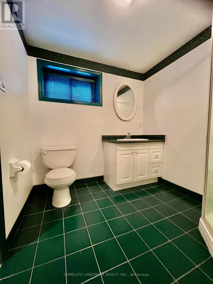 2319 Barclay Road, Burlington (Brant), Ontario  L7R 2B7 - Photo 20 - W12482619