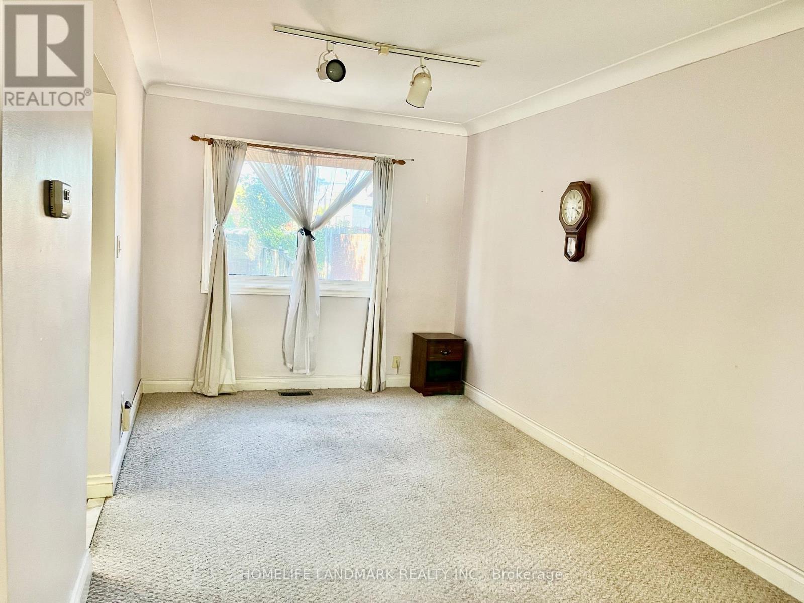 2319 Barclay Road, Burlington (Brant), Ontario  L7R 2B7 - Photo 8 - W12482619
