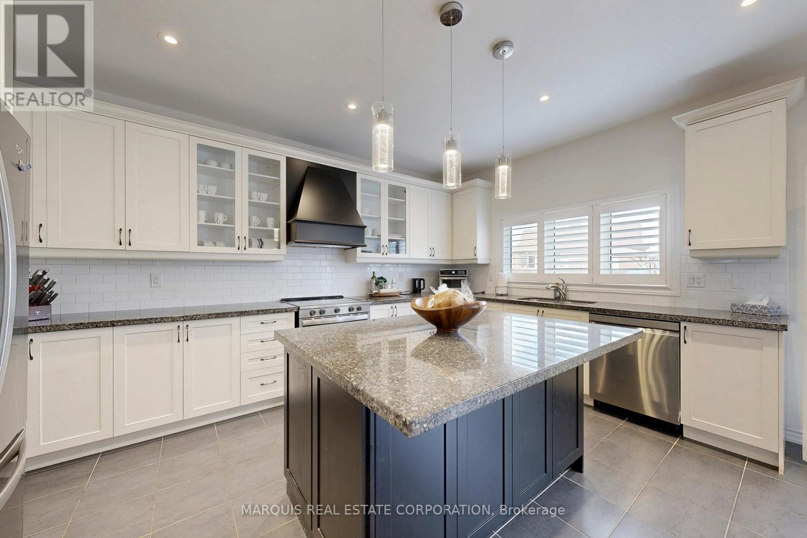 1787 Emberton Way, Innisfil, Ontario  L9S 0N4 - Photo 3 - N12481850
