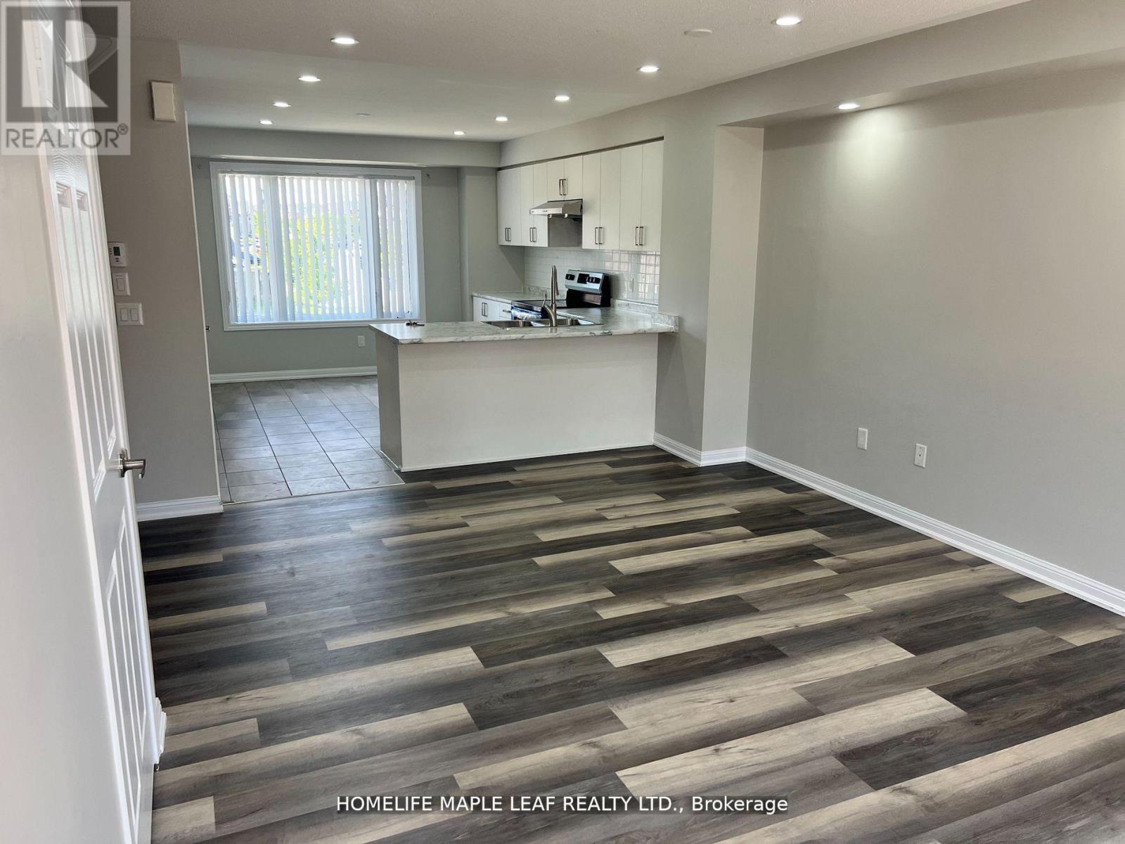 10 - 1 Beckenrose Court, Brampton, Ontario  L6Y 6G2 - Photo 4 - W12482279