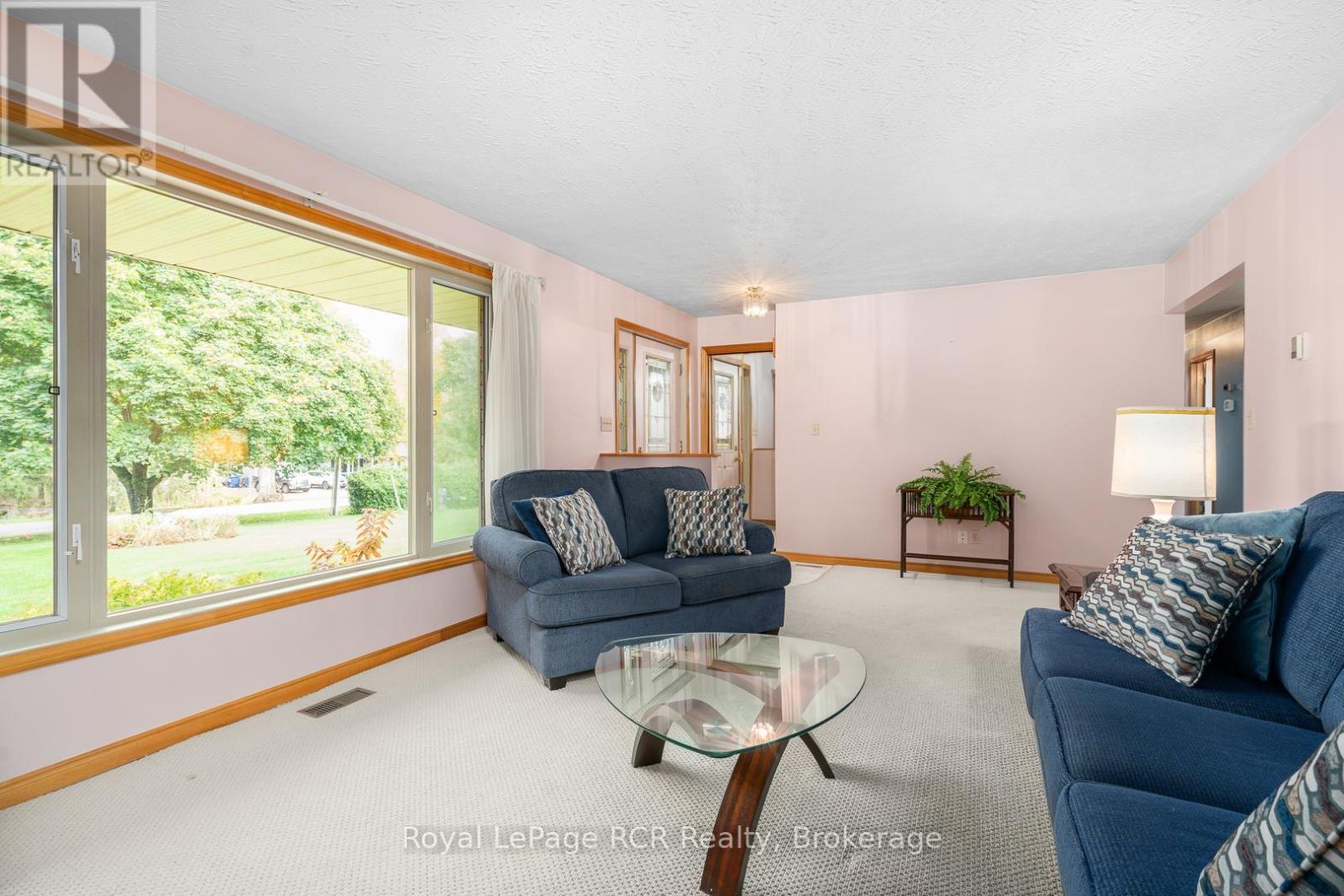 347 Augusta Street, West Grey, Ontario  N0G 1C0 - Photo 11 - X12482632