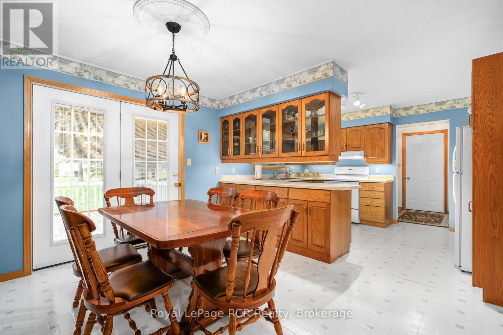 347 Augusta Street, West Grey, Ontario  N0G 1C0 - Photo 17 - X12482632