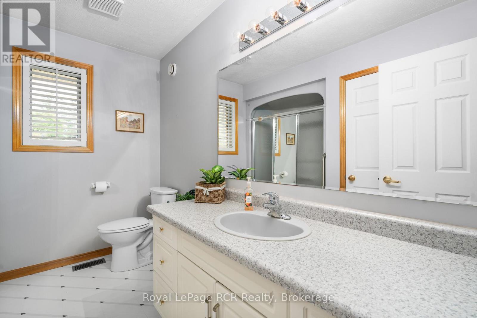 347 Augusta Street, West Grey, Ontario  N0G 1C0 - Photo 24 - X12482632