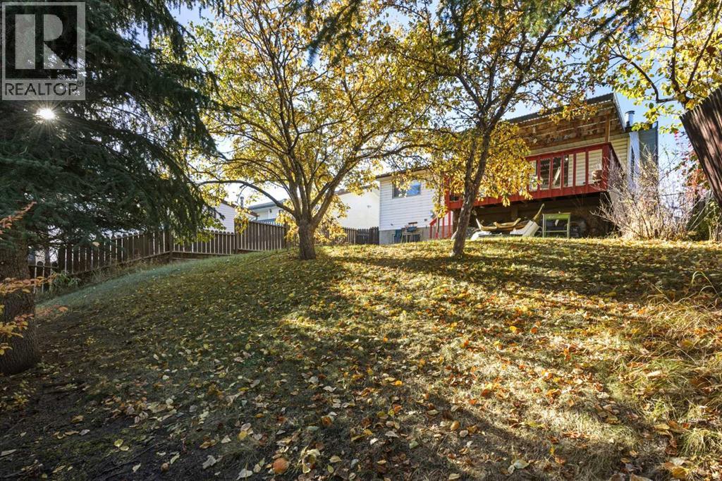 8 Ranchlands Crescent Nw, Calgary, Alberta  T3G 1N4 - Photo 28 - A2265157