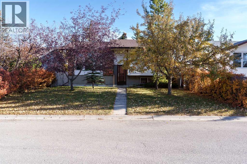 8 Ranchlands Crescent Nw, Calgary, Alberta  T3G 1N4 - Photo 3 - A2265157