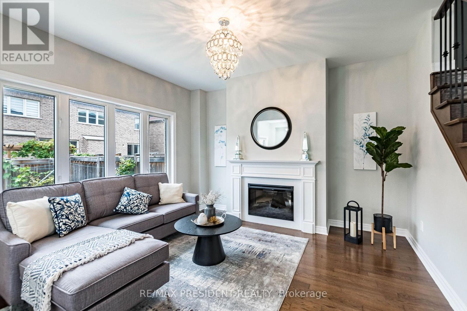 77 Zelda Road, Brampton, Ontario  L6R 3V3 - Photo 10 - W12470388