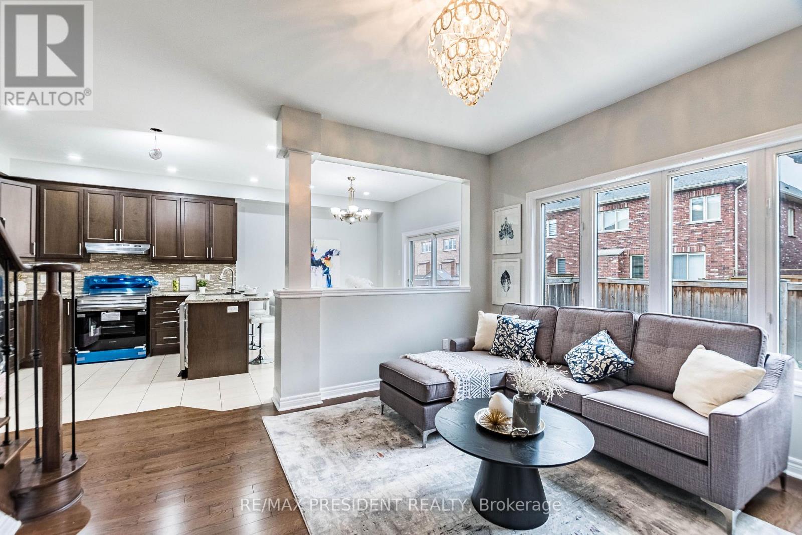 77 Zelda Road, Brampton, Ontario  L6R 3V3 - Photo 12 - W12470388