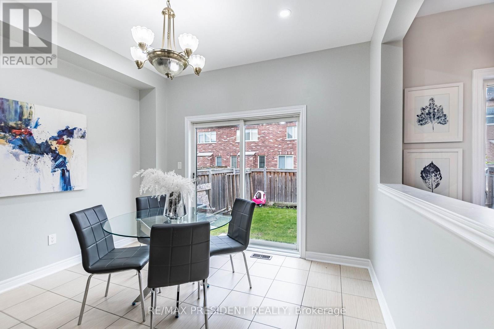 77 Zelda Road, Brampton, Ontario  L6R 3V3 - Photo 18 - W12470388