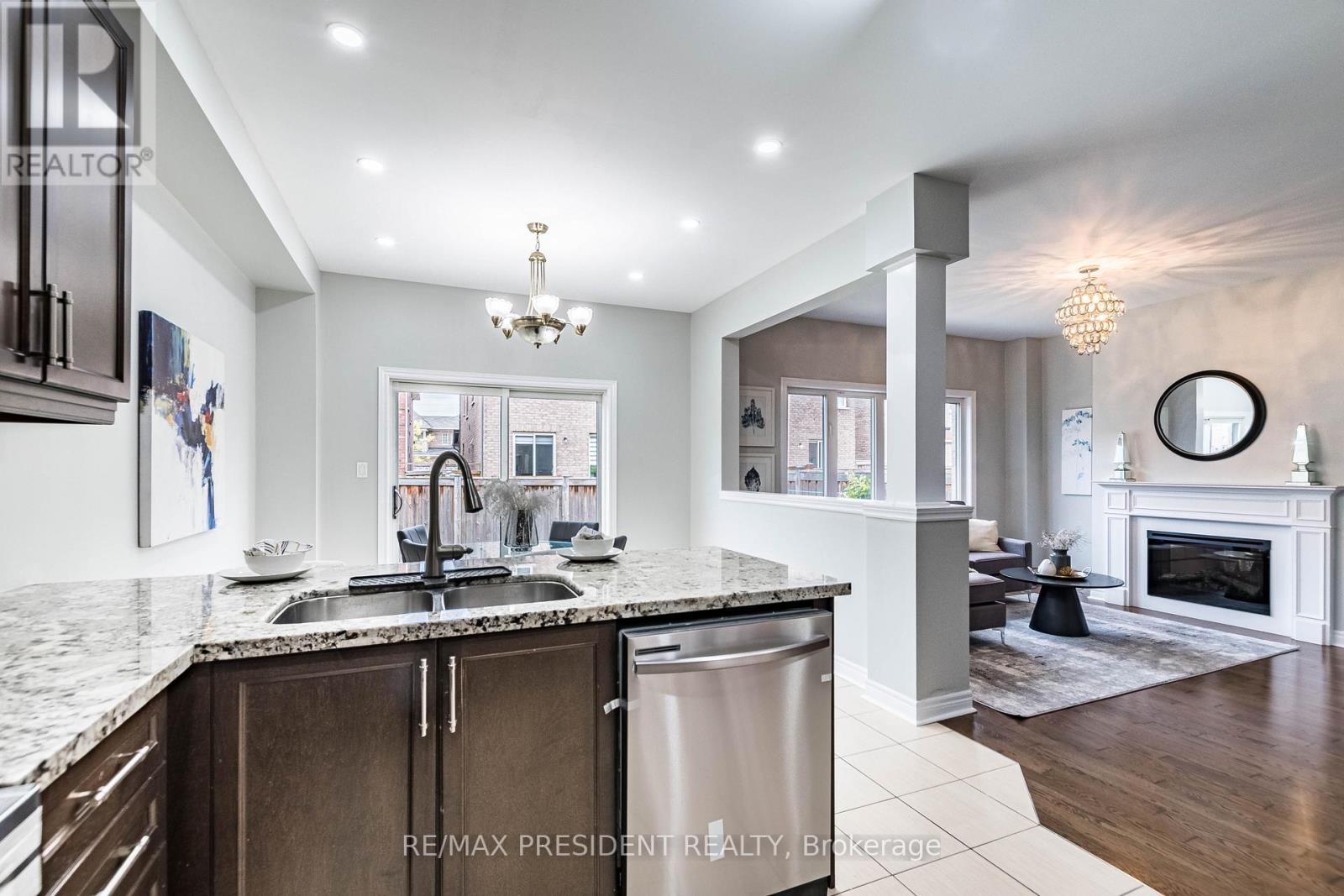 77 Zelda Road, Brampton, Ontario  L6R 3V3 - Photo 17 - W12470388