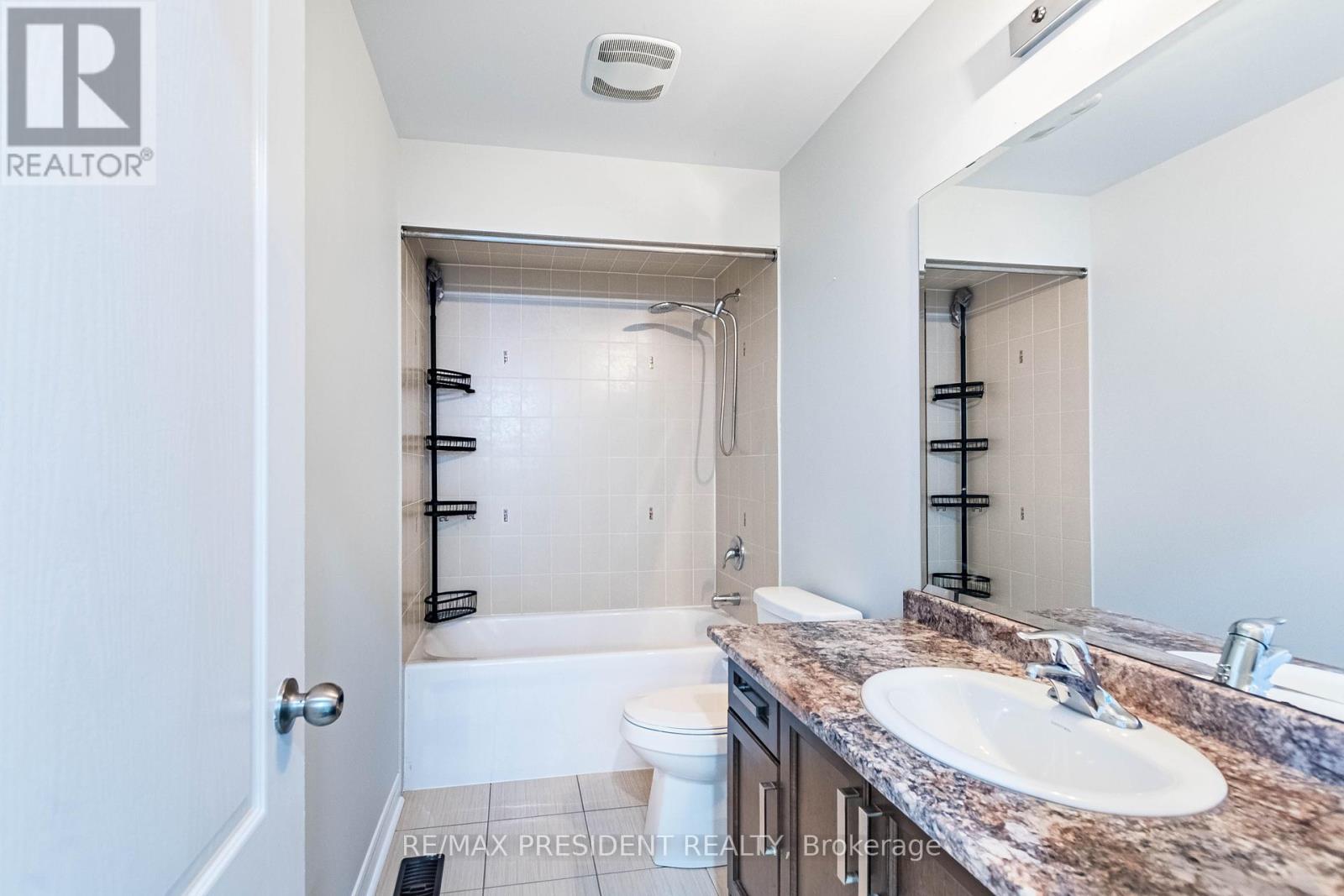 77 Zelda Road, Brampton, Ontario  L6R 3V3 - Photo 34 - W12470388