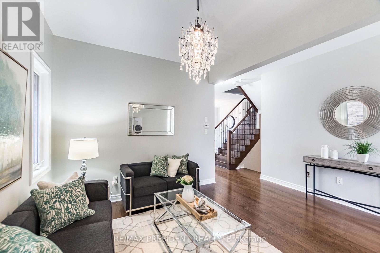 77 Zelda Road, Brampton, Ontario  L6R 3V3 - Photo 8 - W12470388