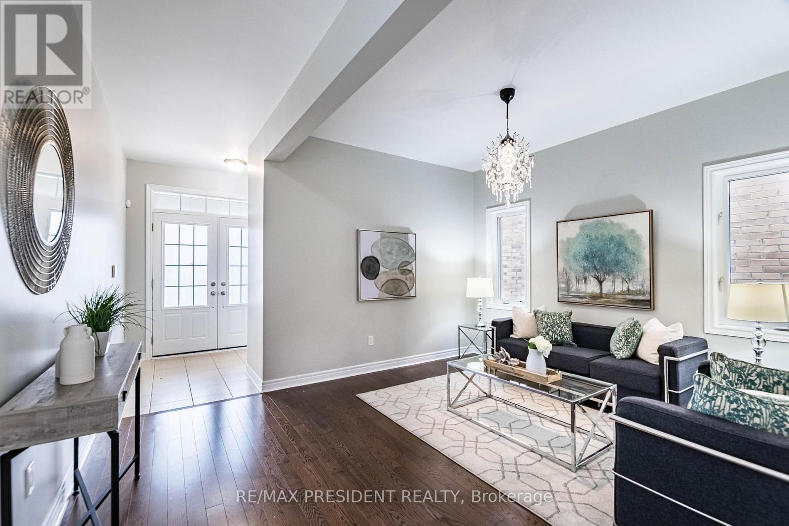 77 Zelda Road, Brampton, Ontario  L6R 3V3 - Photo 7 - W12470388