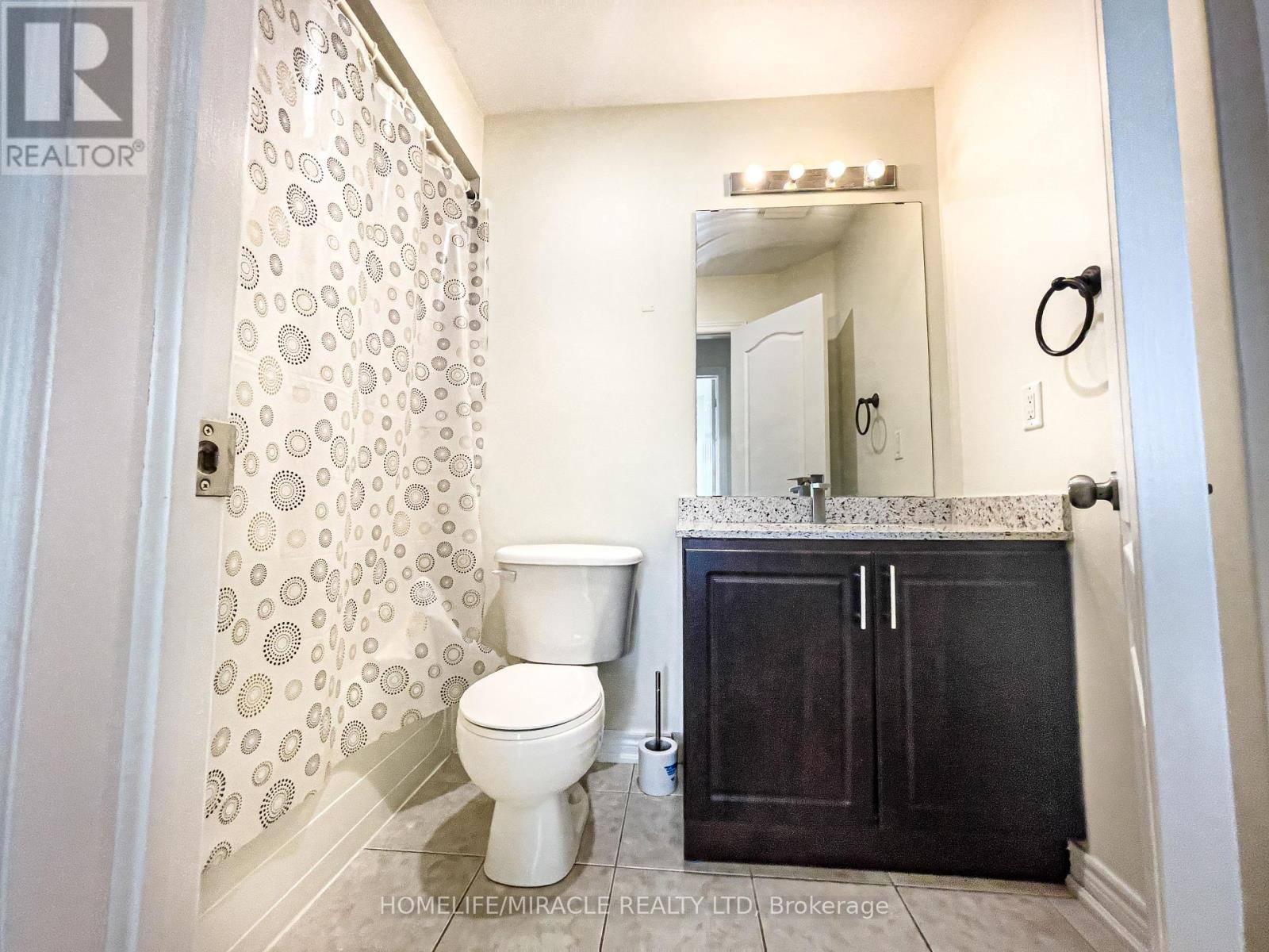 37 Calm Waters Crescent, Brampton, Ontario  L6V 4R9 - Photo 15 - W12482406