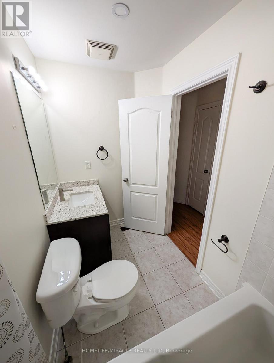 37 Calm Waters Crescent, Brampton, Ontario  L6V 4R9 - Photo 17 - W12482406