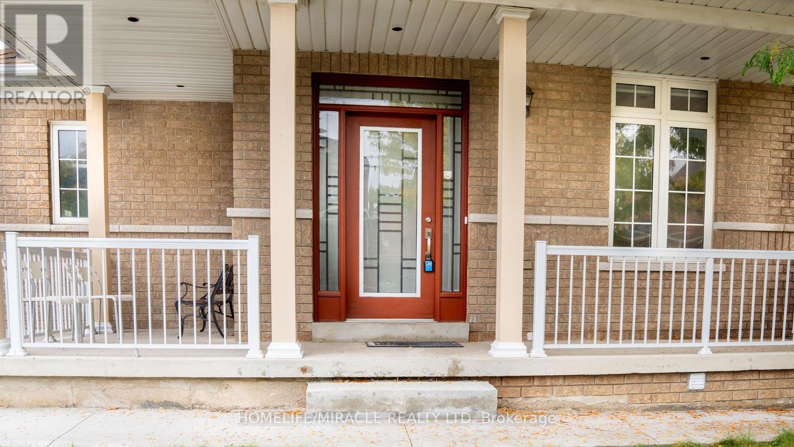 37 Calm Waters Crescent, Brampton, Ontario  L6V 4R9 - Photo 4 - W12482406