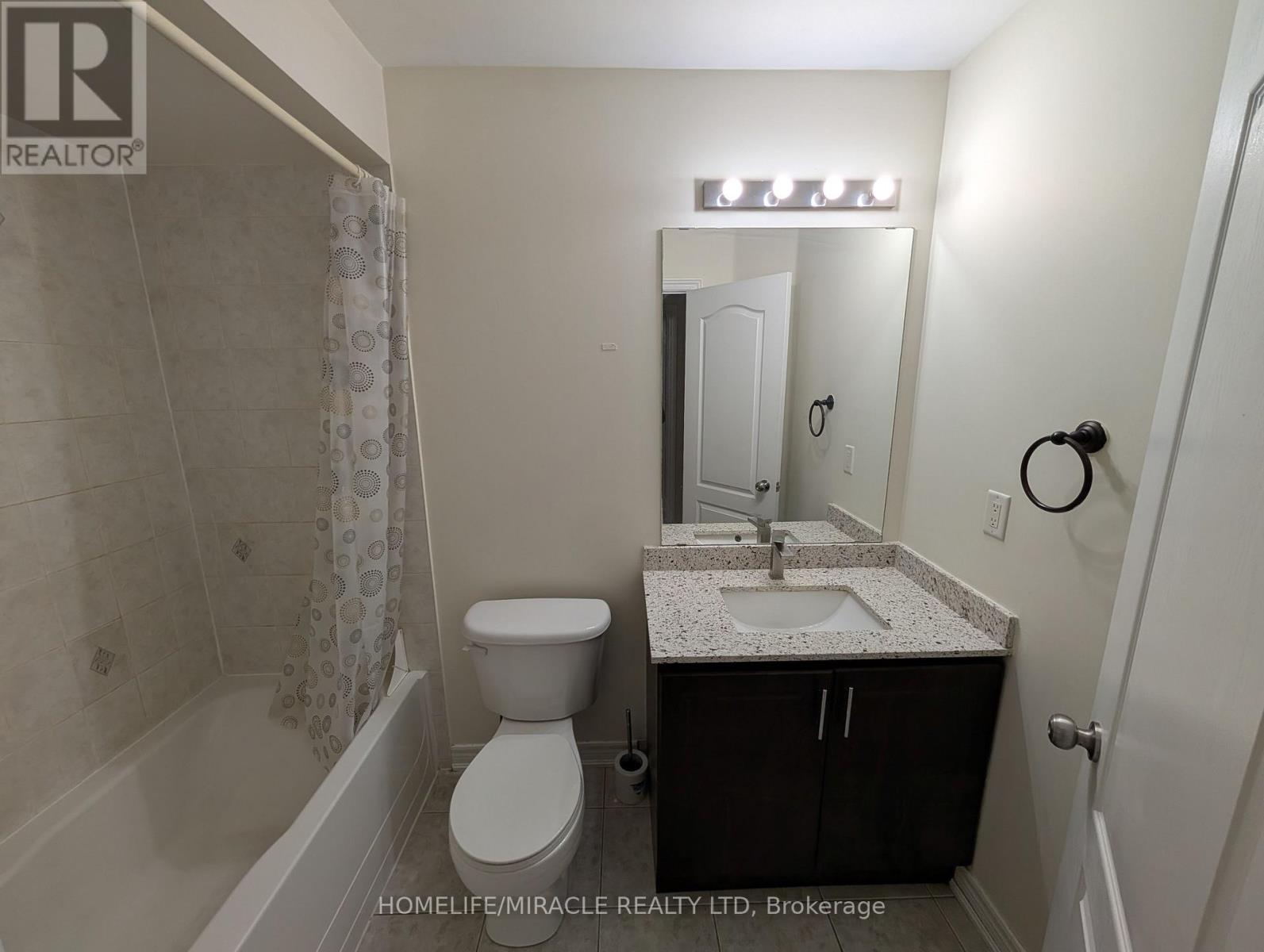 37 Calm Waters Crescent, Brampton, Ontario  L6V 4R9 - Photo 16 - W12482406