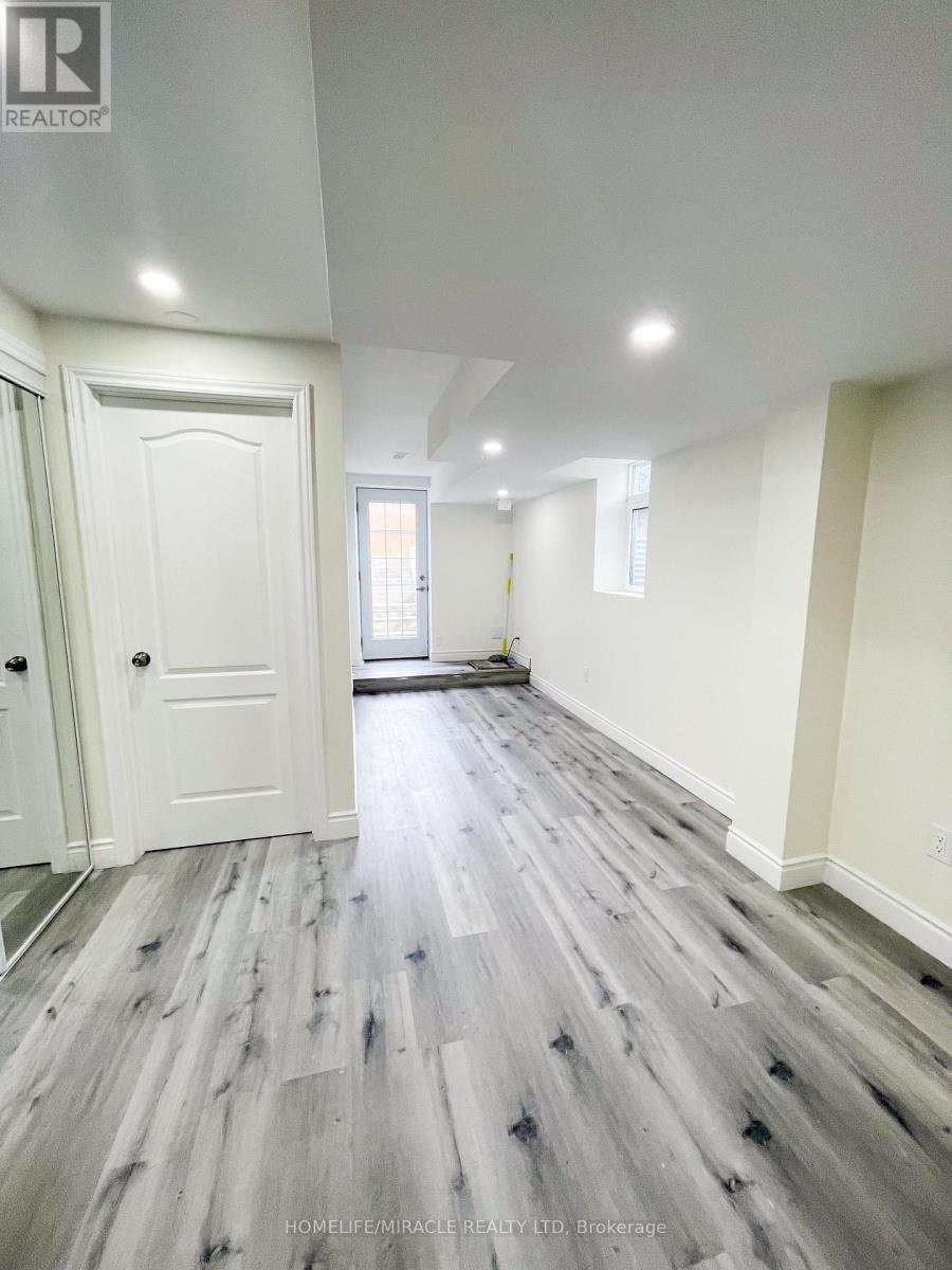 37 Calm Waters Crescent, Brampton, Ontario  L6V 4R9 - Photo 21 - W12482406