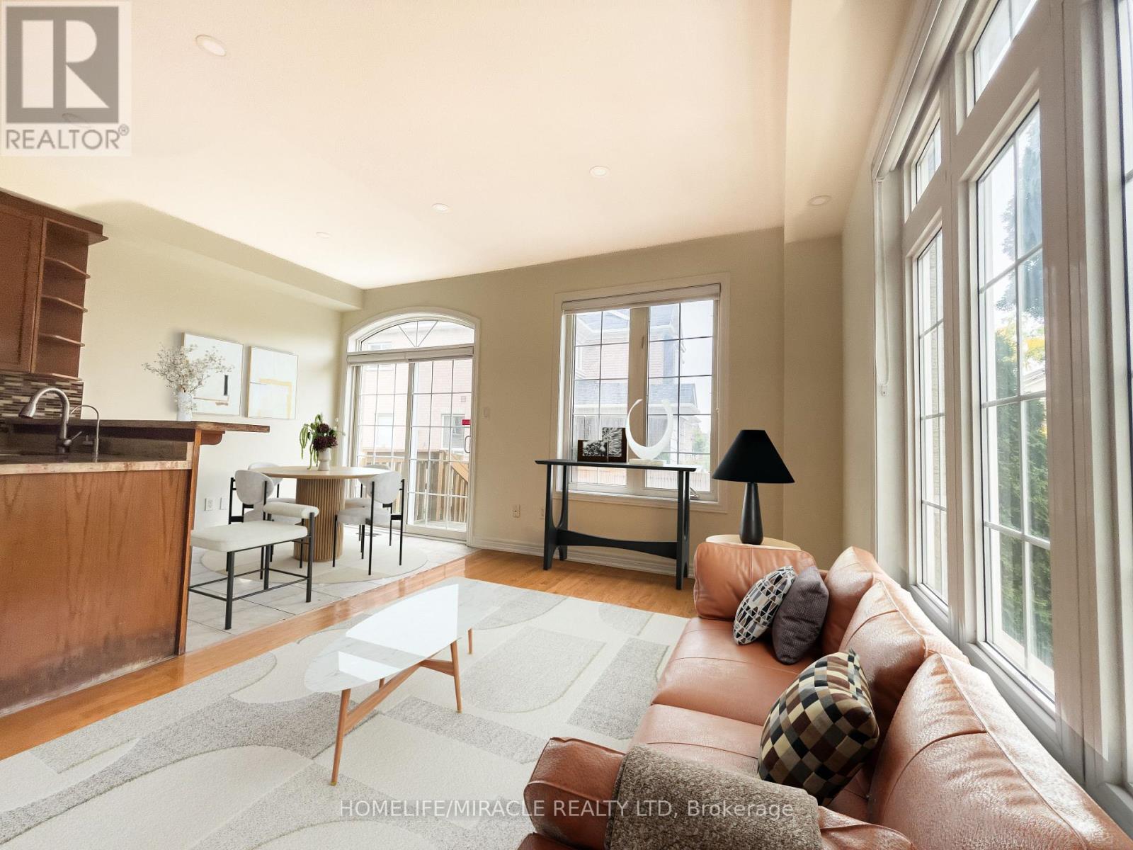 37 Calm Waters Crescent, Brampton, Ontario  L6V 4R9 - Photo 6 - W12482406