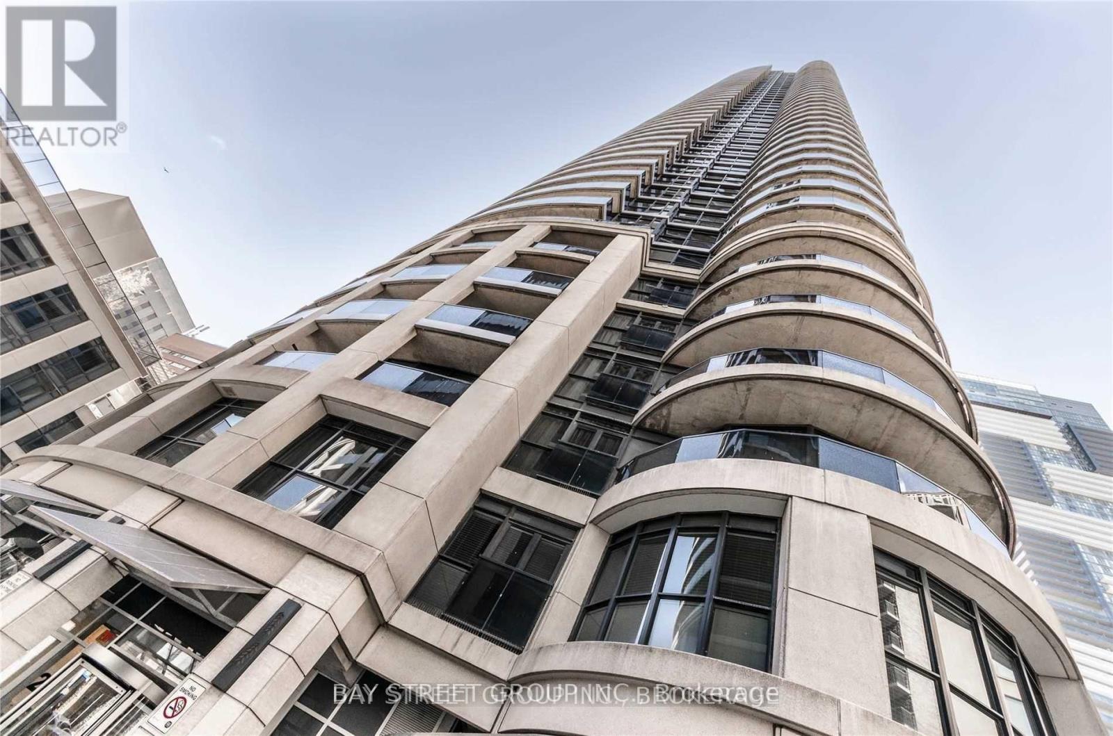 2508 - 21 Carlton Street, Toronto, Ontario  M5B 1L3 - Photo 2 - C12482624