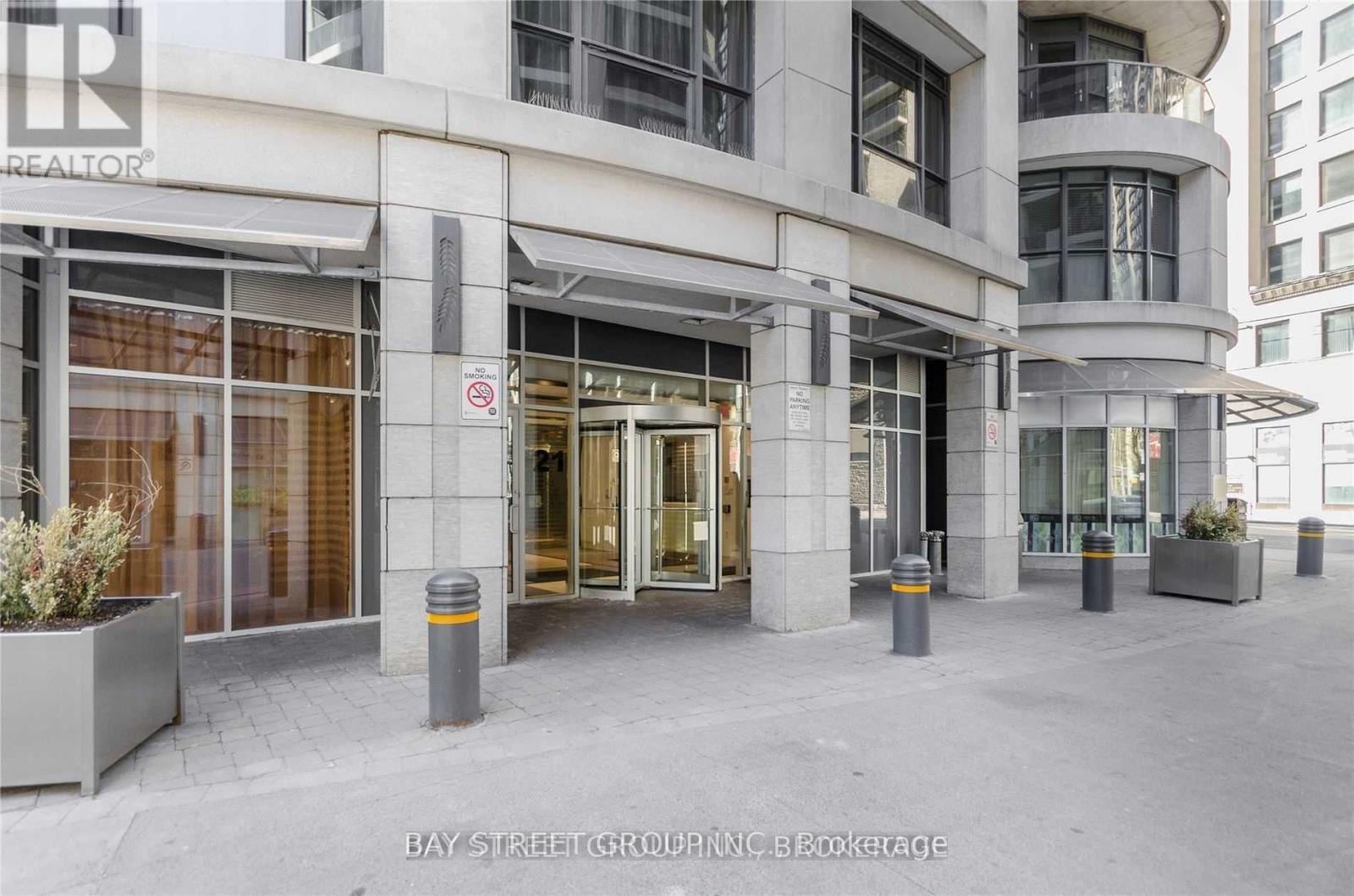 2508 - 21 Carlton Street, Toronto, Ontario  M5B 1L3 - Photo 3 - C12482624