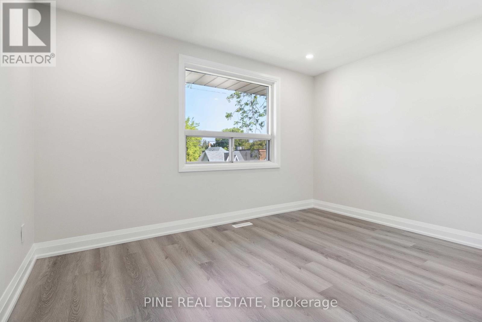 3 - 19 Queen Street W, Mississauga, Ontario  L5H 1L5 - Photo 22 - W12295822