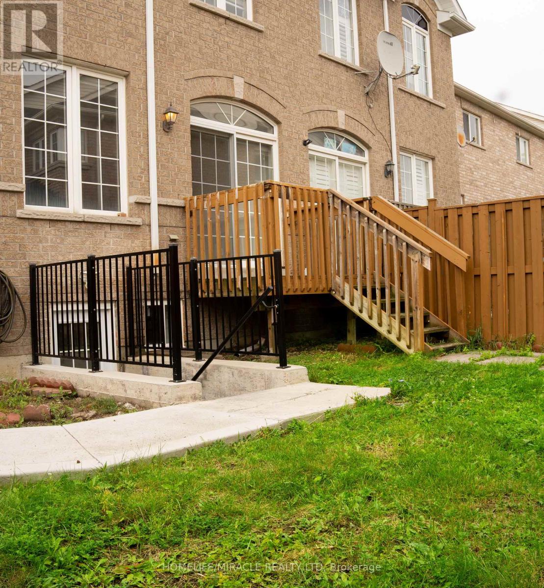 37 Calm Waters Crescent, Brampton, Ontario  L6V 4R9 - Photo 34 - W12482406