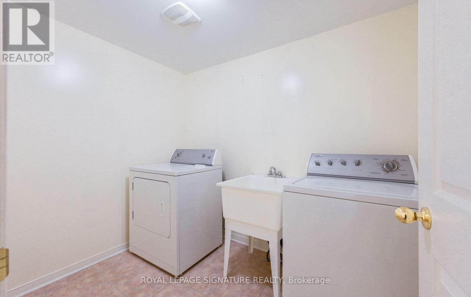 36 Capistro Street, Brampton, Ontario  L7A 3H7 - Photo 22 - W12482626