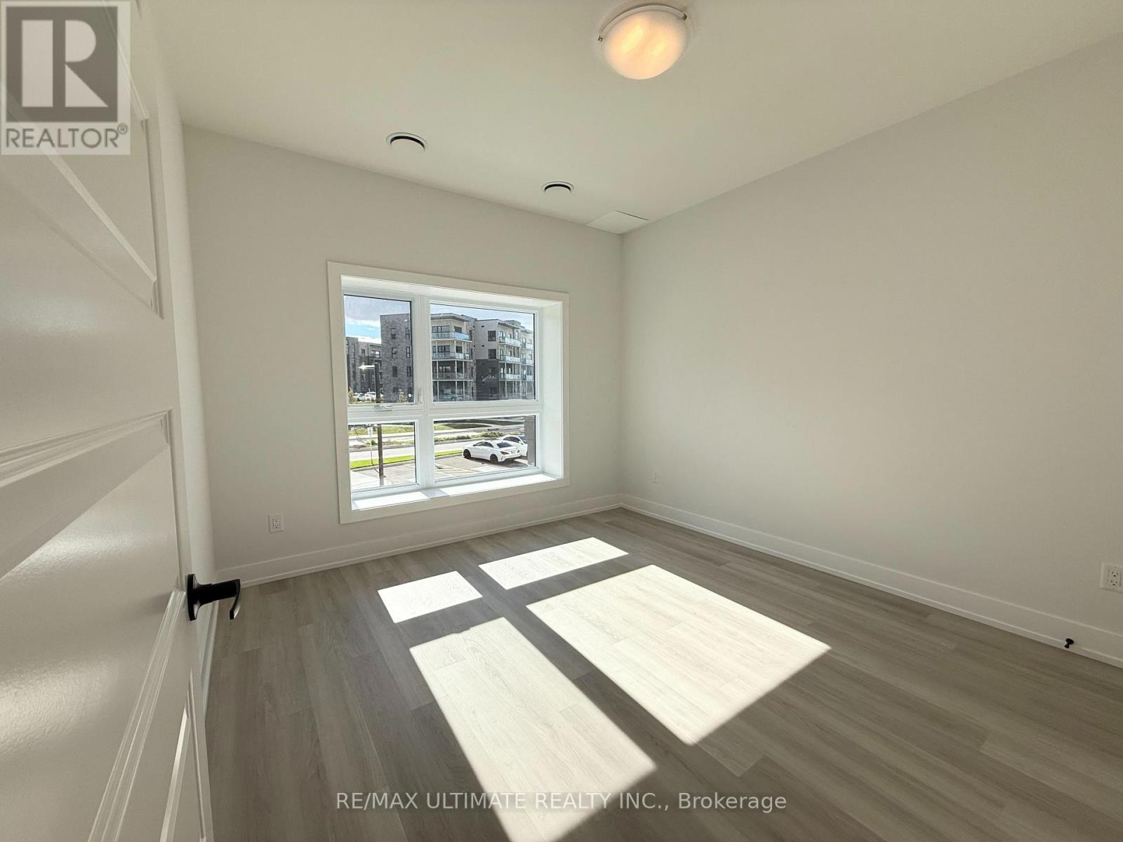 213 - 1100 Lackner Place, Kitchener, Ontario  N2A 0M1 - Photo 10 - X12482628