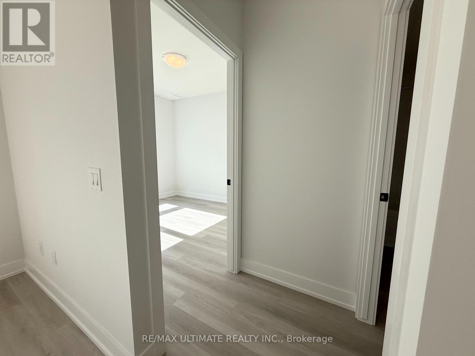 213 - 1100 Lackner Place, Kitchener, Ontario  N2A 0M1 - Photo 9 - X12482628
