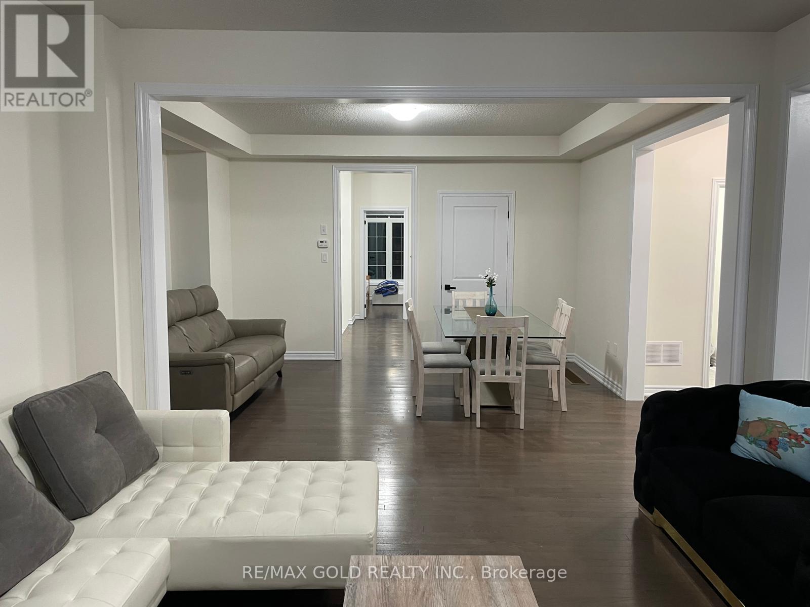 537 Veterans Drive, Brampton, Ontario  L7A 0C4 - Photo 37 - W12458354