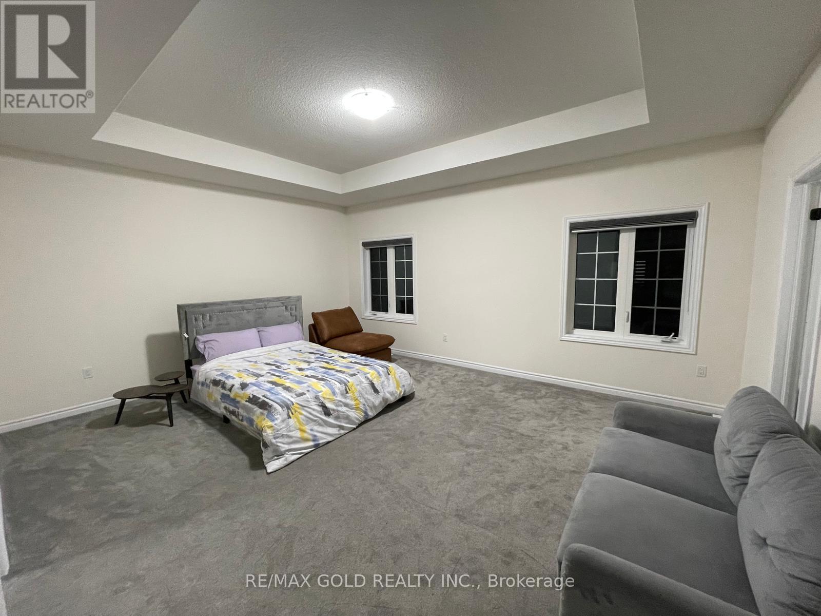 537 Veterans Drive, Brampton, Ontario  L7A 0C4 - Photo 39 - W12458354