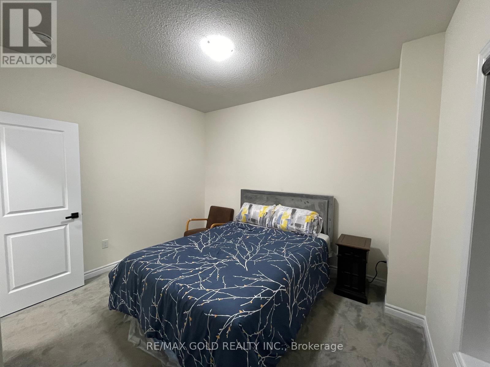 537 Veterans Drive, Brampton, Ontario  L7A 0C4 - Photo 47 - W12458354