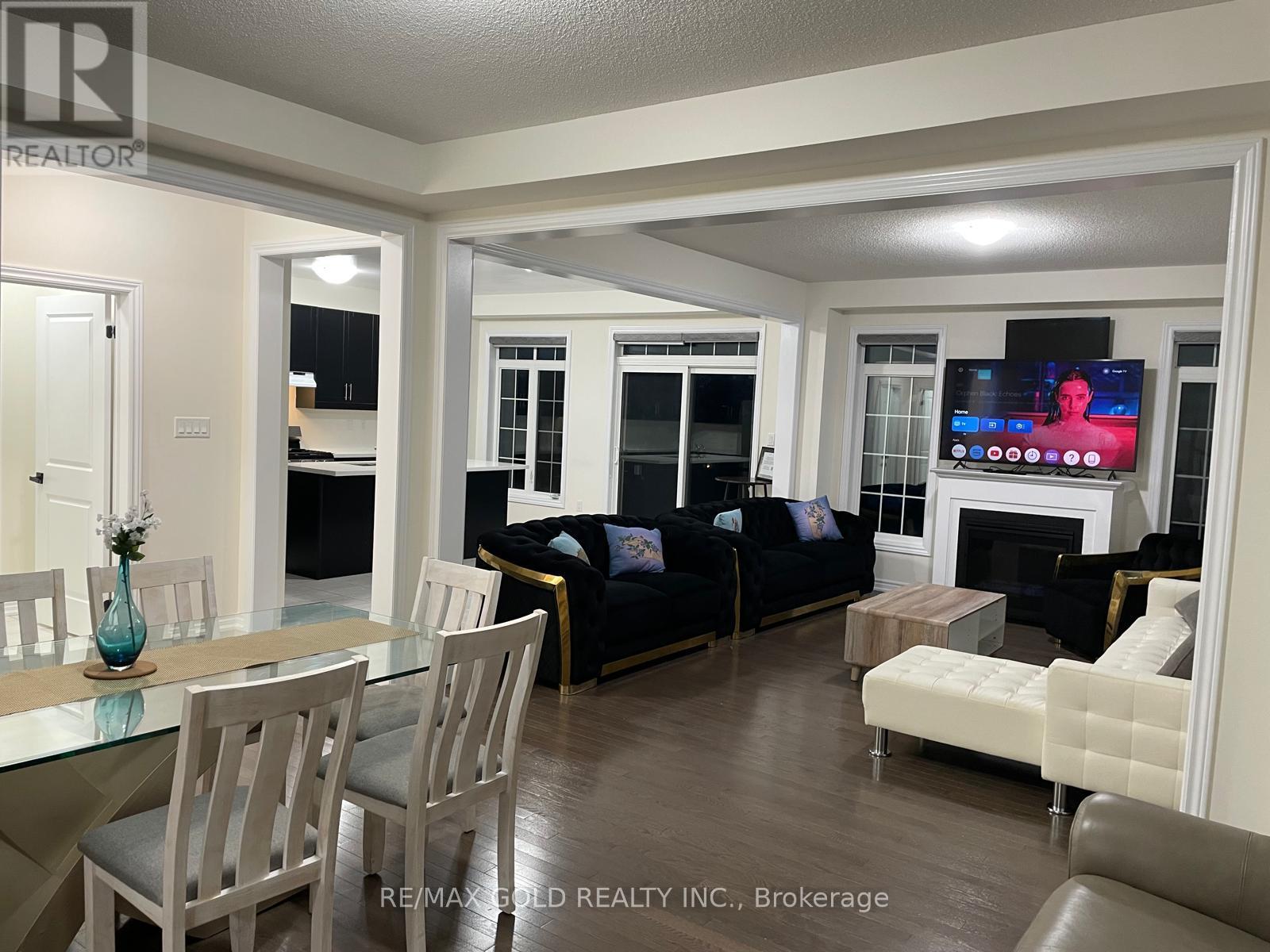 537 Veterans Drive, Brampton, Ontario  L7A 0C4 - Photo 27 - W12458354