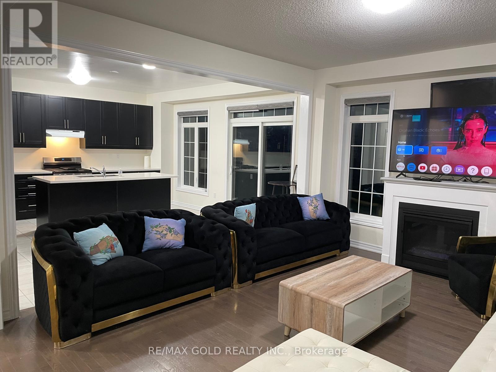 537 Veterans Drive, Brampton, Ontario  L7A 0C4 - Photo 29 - W12458354