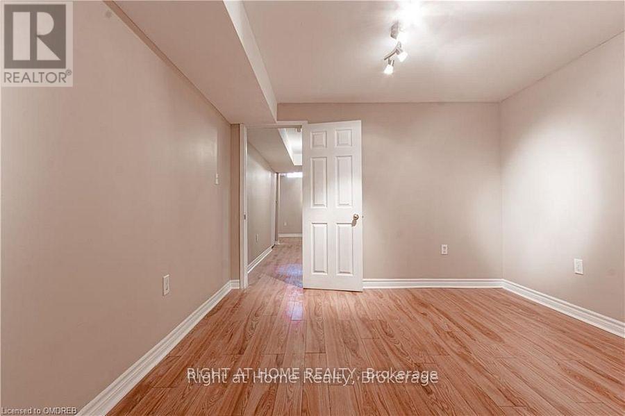 1407 Mcdermott Way N, Milton, Ontario  L9T 6L6 - Photo 25 - W12482238